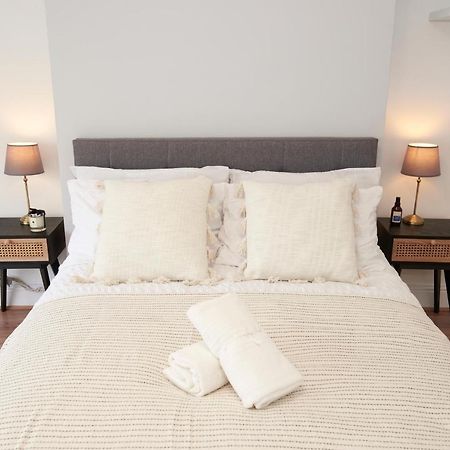 Excellent, Three Bedroom North London Apartment With Free Parking Exterior foto
